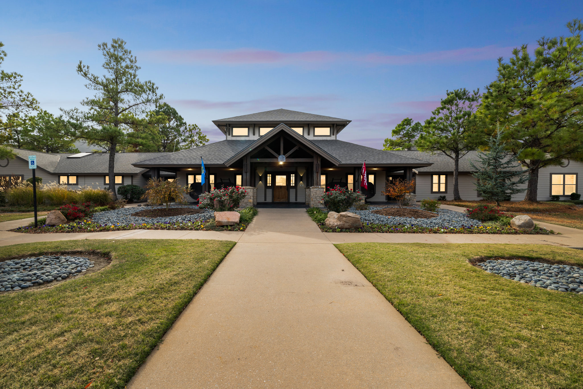 Campus Lodge 5 of 5